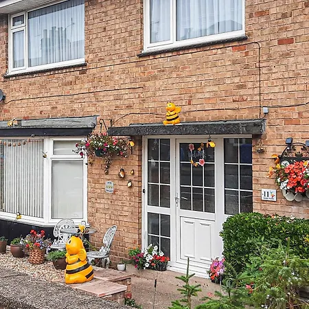The Bee Happy House * Filey