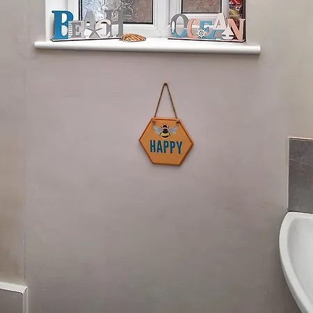 The Bee Happy House * Filey